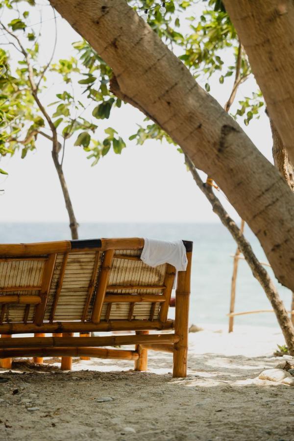 פוארטו גאלרה Amami Beach Resort מראה חיצוני תמונה