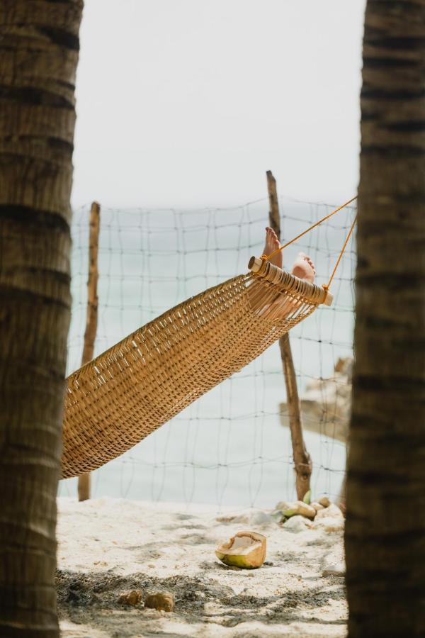 פוארטו גאלרה Amami Beach Resort מראה חיצוני תמונה